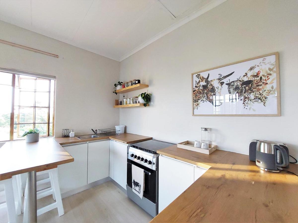Upmarket Off Grid Cottage On Organic Farm In Secure Estate Howick Luaran gambar
